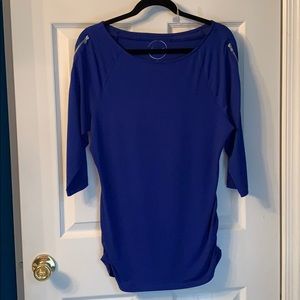 Three quarter sleeve shirt